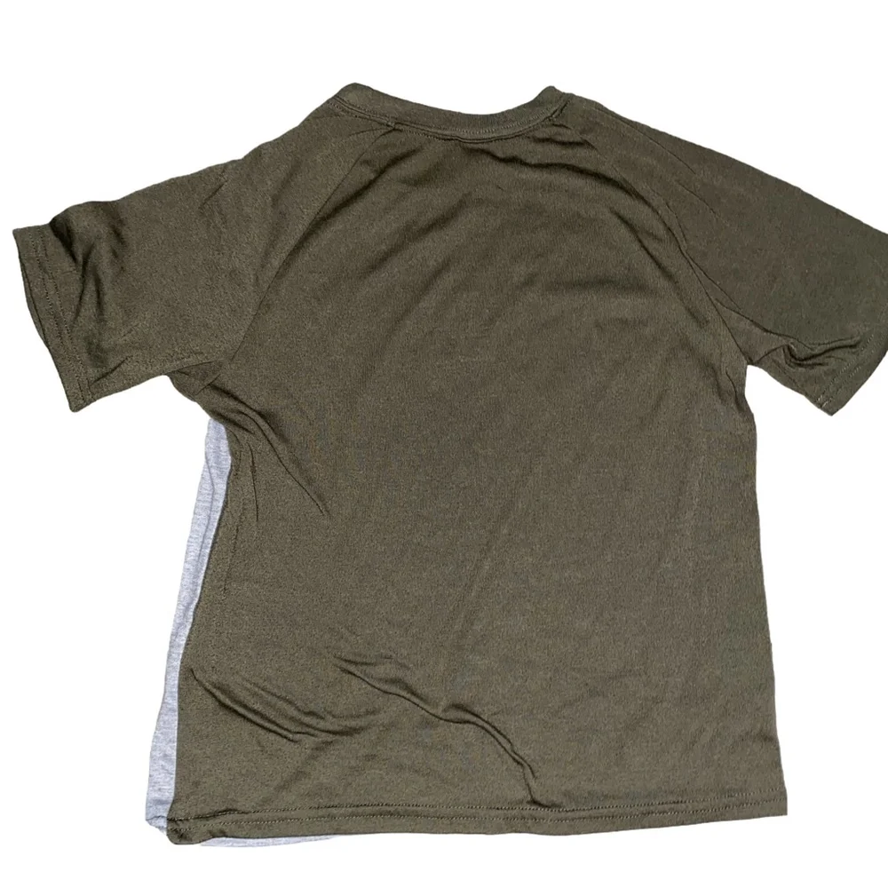 Boys The Children's Place Jurassic World T-Rex T-shirt Size M Gray and Green